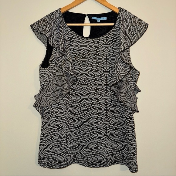 ANTONIO MELANI Tops - Antonio Melani Womens Black & White Flutter Ruffle Sleeve Blouse Shirt L